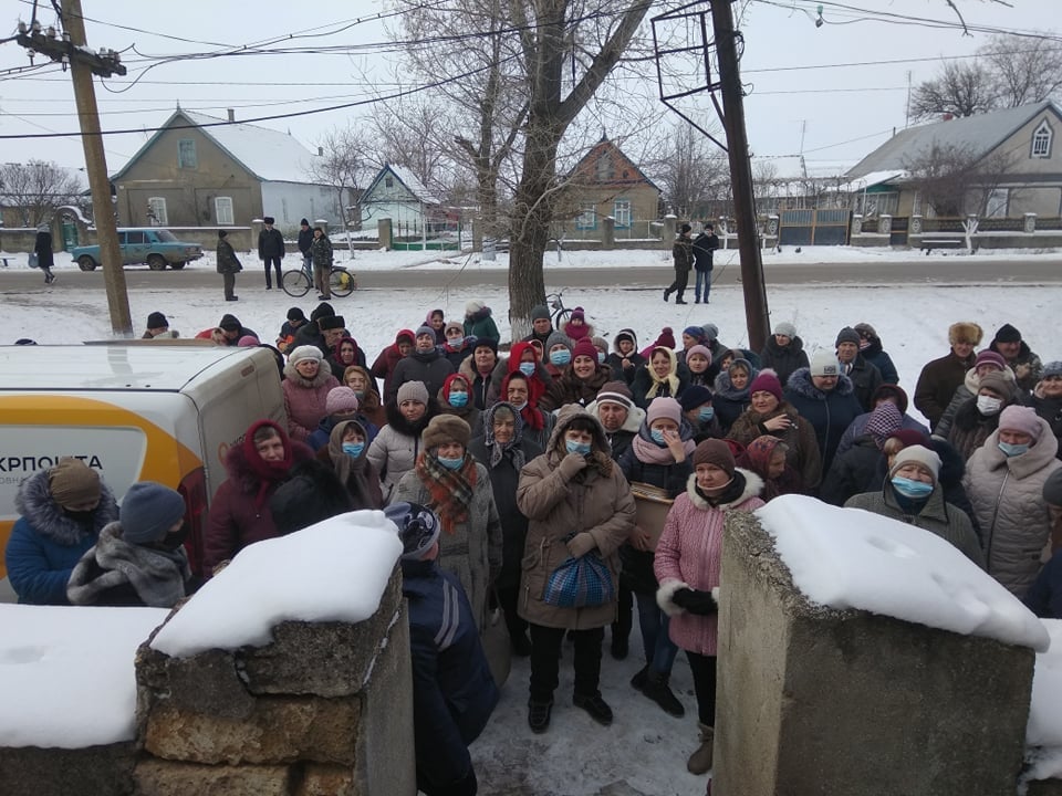 НА ОДЕЩИНІ ЛЮДИ ВИХОДЯТЬ НА ПІКЕТИ ПРОТИ ДІЙ «УКРПОШТИ»