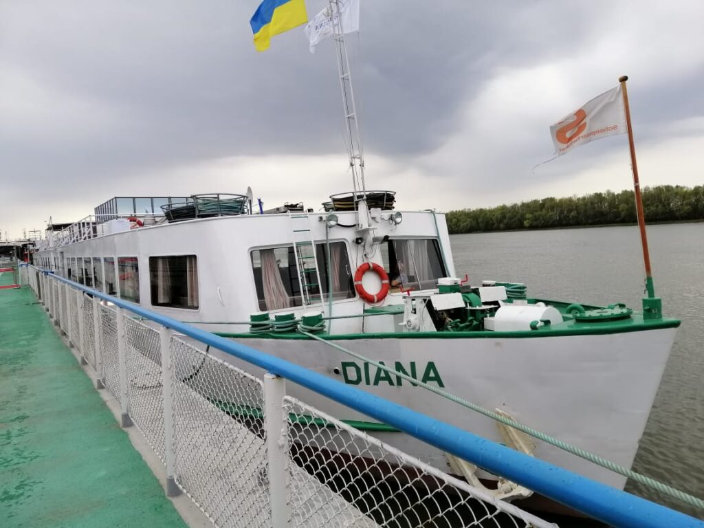 У ПОРТУ «ІЗМАЇЛ» ПРИКОРДОННИКИ ОФОРМИЛИ ПЕРШЕ КРУЇЗНЕ СУДНО