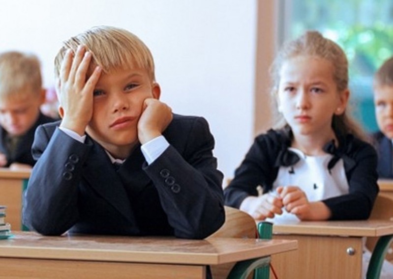 В МЛАДШЕЙ ШКОЛЕ ИЗМЕНЯТ СИСТЕМУ ОЦЕНИВАНИЯ: ВМЕСТО БАЛЛОВ БУДУТ БУКВЫ