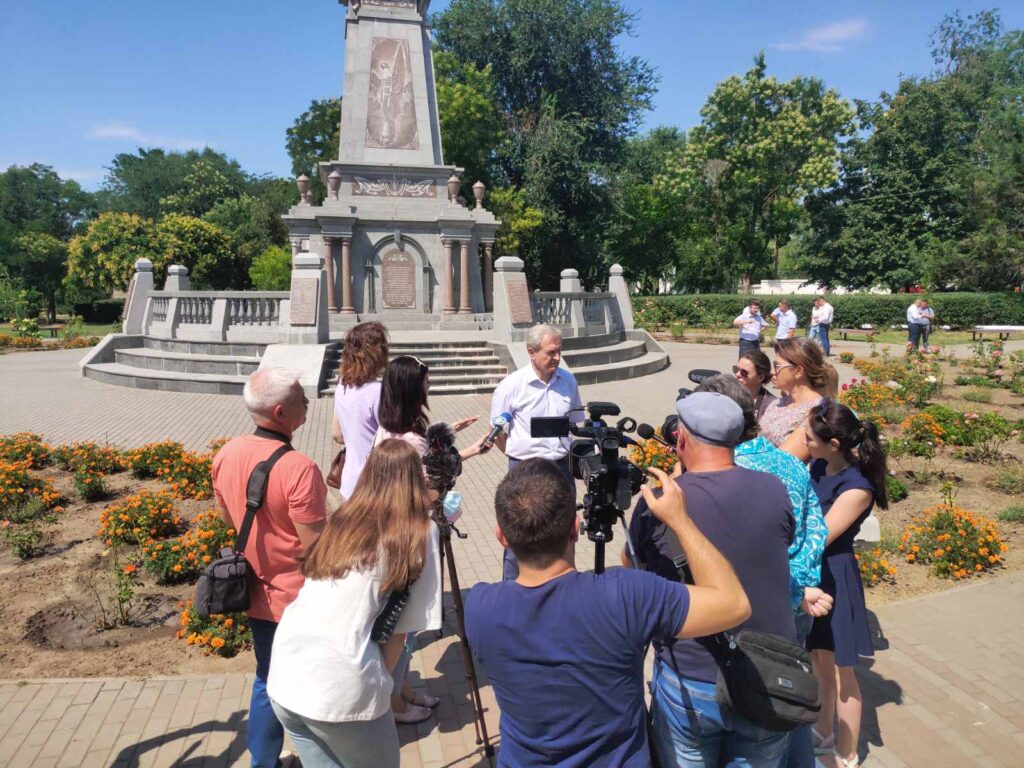 ЕСТЬ ЛИ ПЕРСПЕКТИВЫ В РЕМОНТЕ ДОРОГИ ВЛАДЫЧЕНЬ-БОЛГРАД?