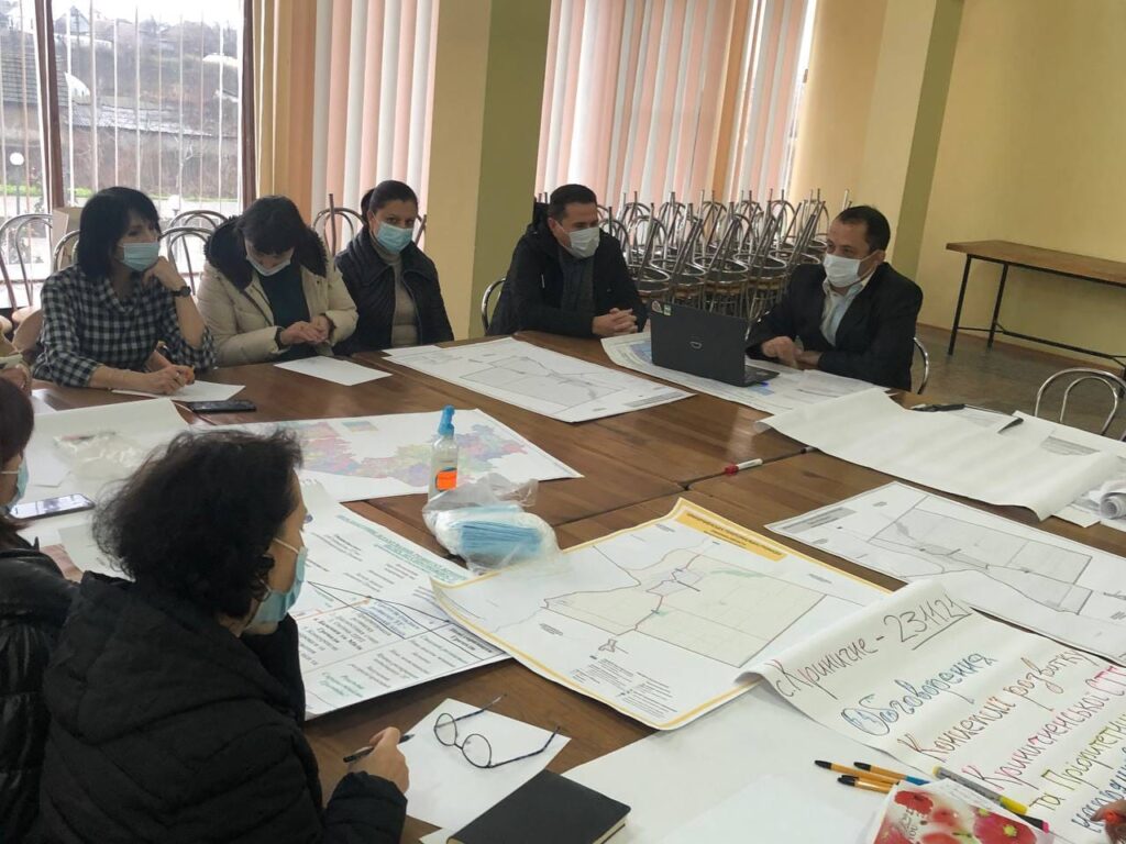 В КРИНИЧНЕНСКОЙ ГРОМАДЕ ОБСУДИЛИ КОНЦЕПЦИЮ РАЗВИТИЯ