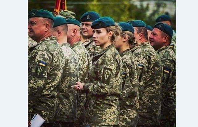 ЛЕЙТЕНАНТКА БОГДАНА ЗАЗИМКО МРІЄ СТАТИ ГЕНЕРАЛОМ: ЯК СТАНДАРТИ НАТО ВПЛИВАЮТЬ НА ГЕНДЕРНУ РІВНІСТЬ В УКРАЇНСЬКІЙ АРМІЇ