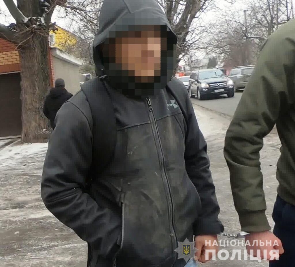 ПРАВООХРАНИТЕЛИ ОФИЦИАЛЬНО ПОДТВЕРДИЛИ ОГРАБЛЕНИЕ ПОЧТЫ ЖИТЕЛЕМ БОЛГРАДСКОГО РАЙОНА (Фото, видео)