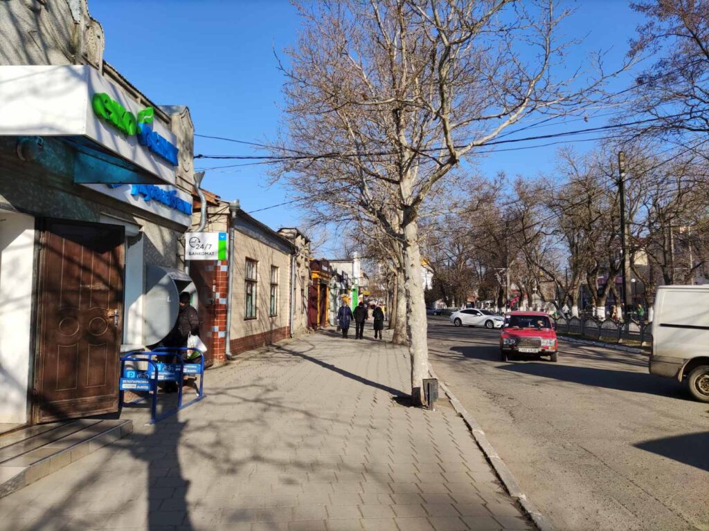 ВТОРОЙ ДЕНЬ ВОЕННОГО ПОЛОЖЕНИЯ В БОЛГРАДСКОМ РАЙОНЕ: ПАНИКИ НЕТ