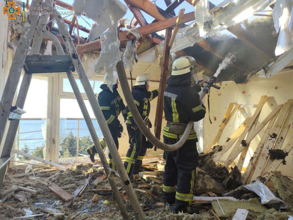 21 МАРТА ПОД ОДЕССОЙ ВРАЖЕСКИЕ КОРАБЛИ ОТКРЫЛИ ОГОНЬ