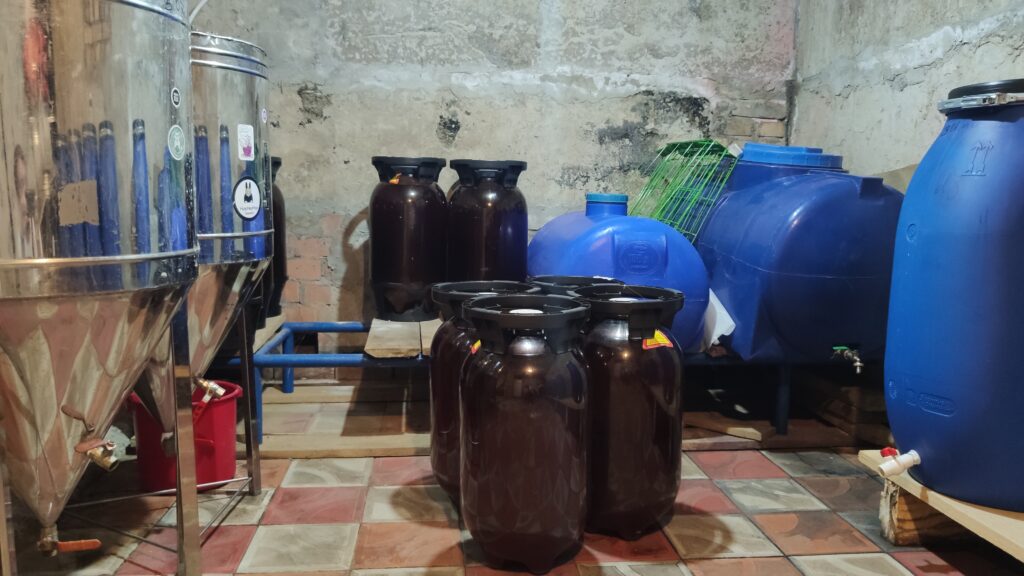 Історія сім'ї з Болградського району, яка вже третій рік займається незвичайним для Бессарабії ремеслом — крафтовим пивоварінням.