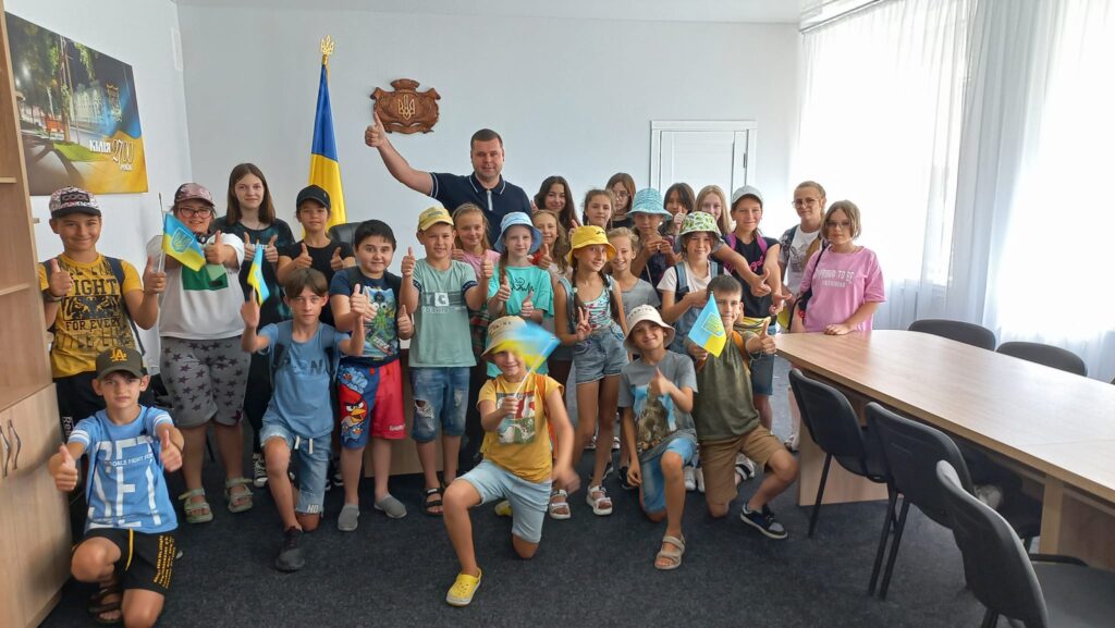 ЧИ ЗРУЧНО В КРІСЛІ КЕРІВНИКА: ДІТИ КІЛІЙСЬКОЇ ГРОМАДИ ПЕРЕВІРИЛИ