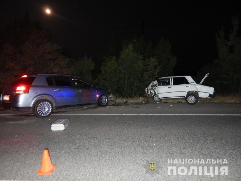 НА ТРАСІ ОДЕСА- РЕНІ ЗНОВУ СТАЛАСЯ АВАРІЯ: ПОЛІЦІЯ РОЗСЛІДУЄ ОБСТАВИНИ ДТП