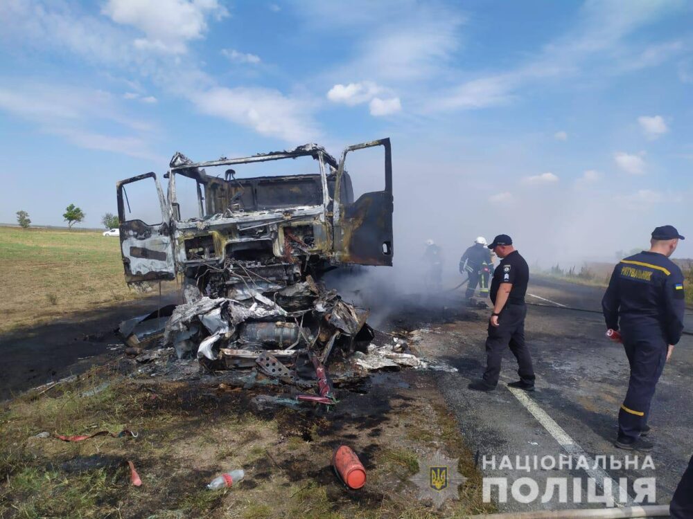 НА ТРАСІ ОДЕСА-РЕНІ БІЛЯ СЕЛА МОНАШІ УСКЛАДНЕНИЙ РУХ ЧЕРЕЗ ДТП. Є ЗАГИБЛІ