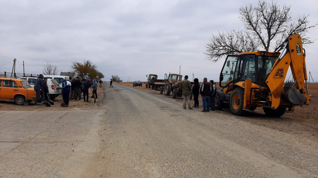 ЯК ВЛАДА ТА ФЕРМЕРИ РЕАНІМУЮТЬ ДОРОГУ ВИНОГРАДІВКА-ВЛАДИЧЕНЬ