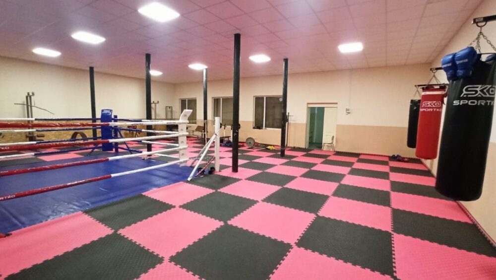 В БОЛГРАДСЬКОМУ РАЙОНІ ЗА СПОНСОРСЬКІ КОШТИ ВІДКРИЛАСЯ БОКСЕРСЬКА ЗАЛА