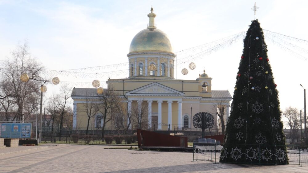 В БОЛГРАДІ ВИРІШИЛИ НЕ ВСТАНОВЛЮВАТИ НОВОРІЧНУ ЯЛИНКУ НА ЦЕНТРАЛЬНІЙ ПЛОЩІ