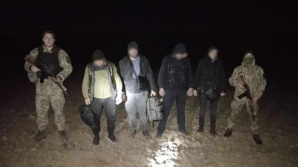 «Бізнесмени» Виноградівки за гроші намагались допомогти чоловікам незаконно перетнути кордон