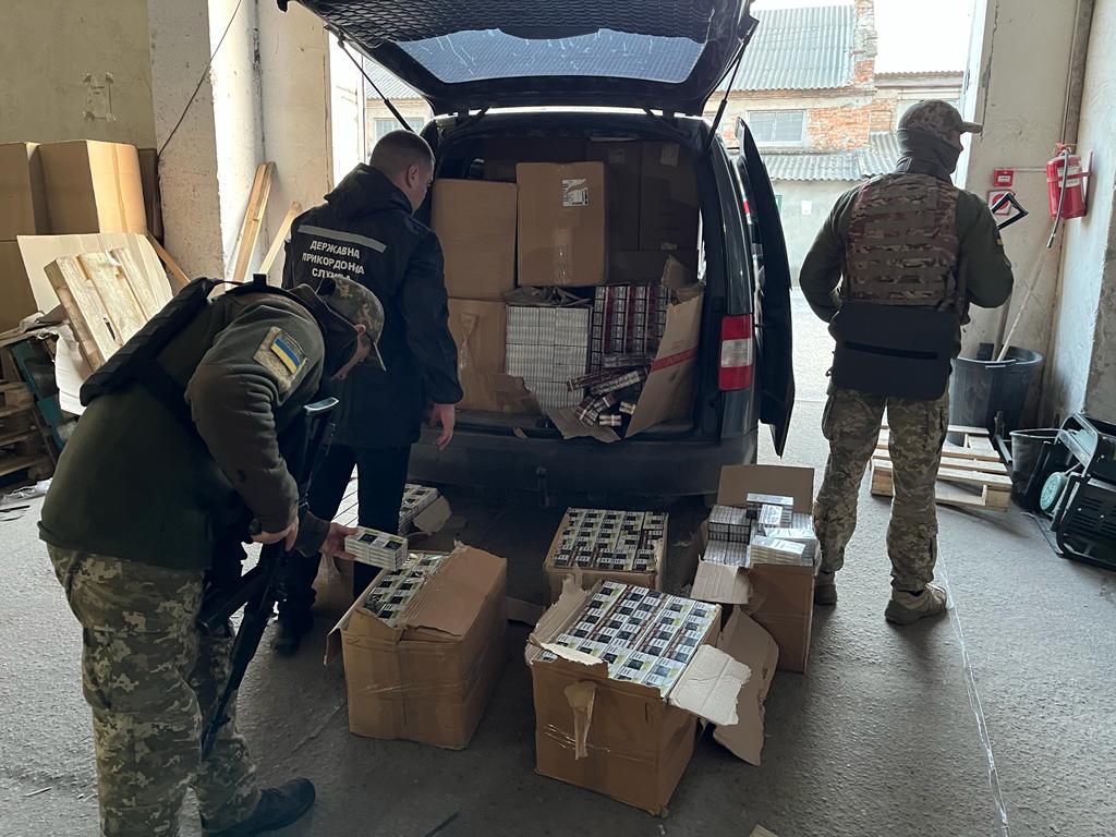 В Ізмаїлі правоохоронці вилучили у місцевого жителя цигарки без акцизів на понад пів мільйона гривень
