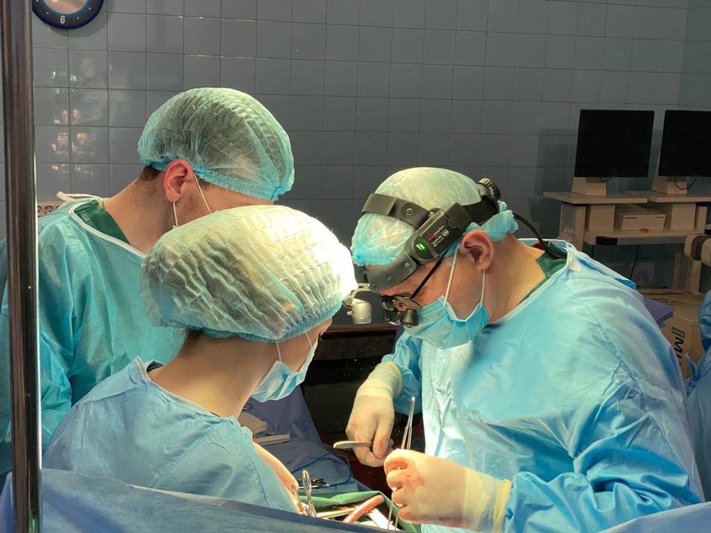 Одна людина врятувала трьох: в Одесі зробили операцію з пересадки серця (Фото)