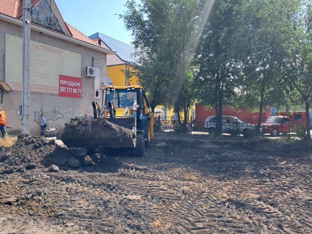 В Арцизі на місці стихійного ринку облаштовують торговельні павільйони