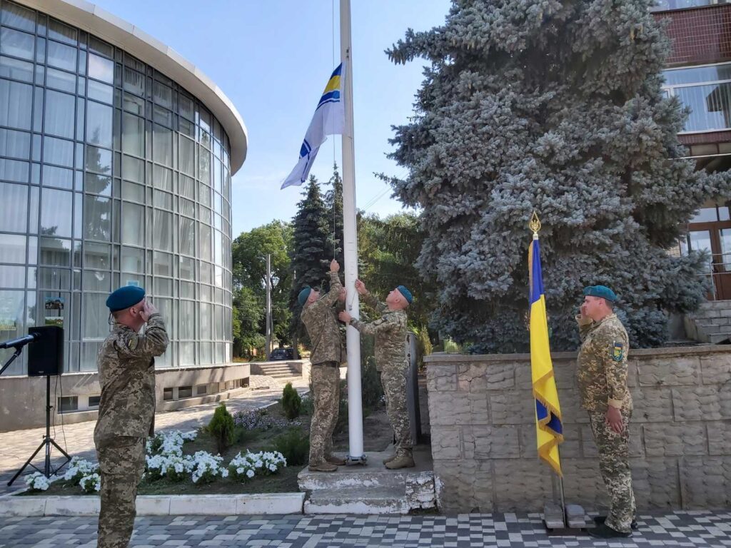 Над Болградом майорить прапор Військово-морських сил ЗСУ (Фото)