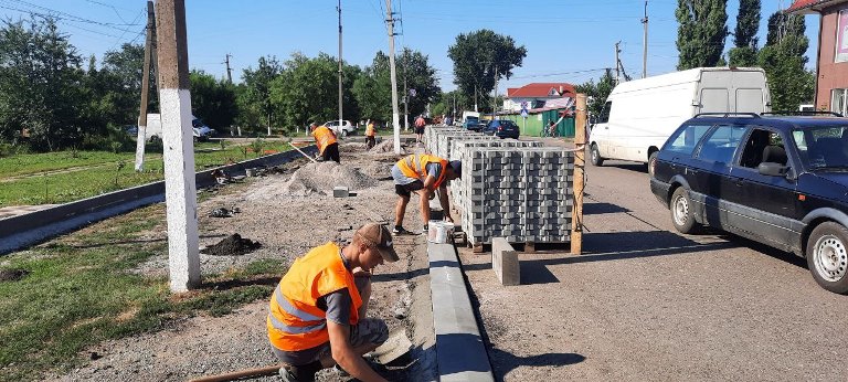 В Арцизі біля ринку облаштовують парковку (Фото)