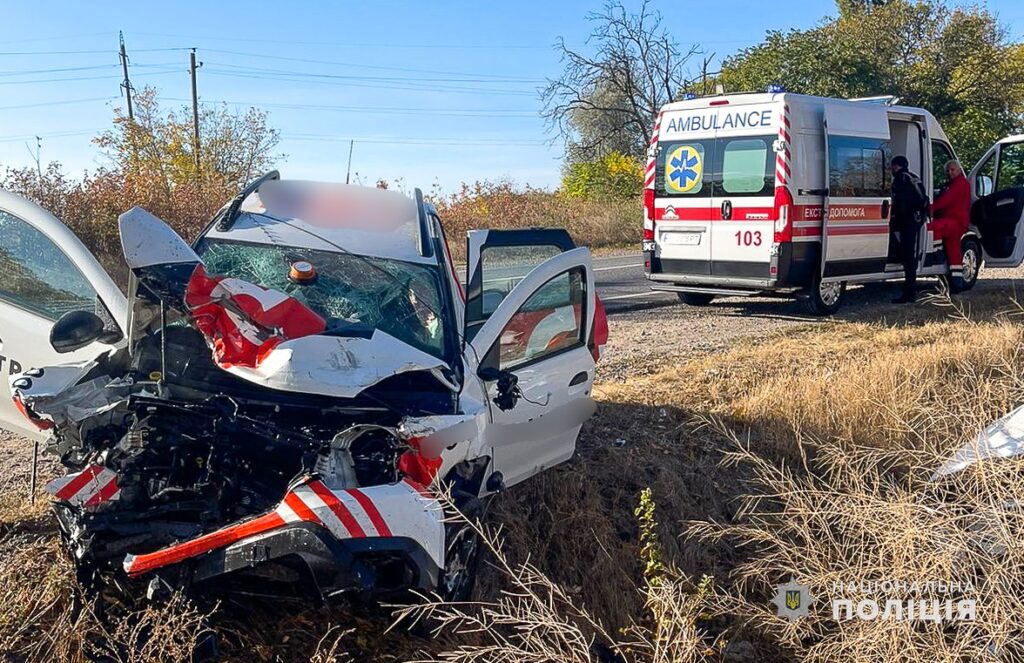 На трасі Одеса-Рені сталася моторошна аварія: одна людина загинула, ще одна у важкому стані (Фото)