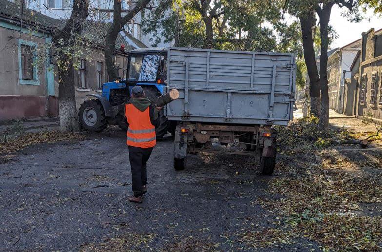 Нічна негода в Білгороді-Дністровському наробила лиха: що робити, якщо вітер пошкодив ваше майно?