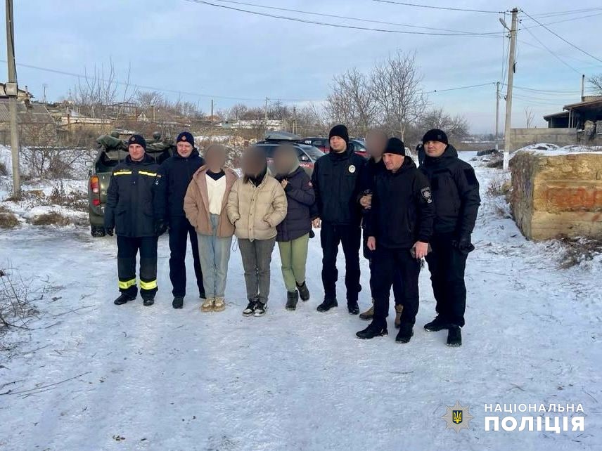 В Одеській області правоохоронці всю ніч шукали підлітків, які загубились у катакомбах