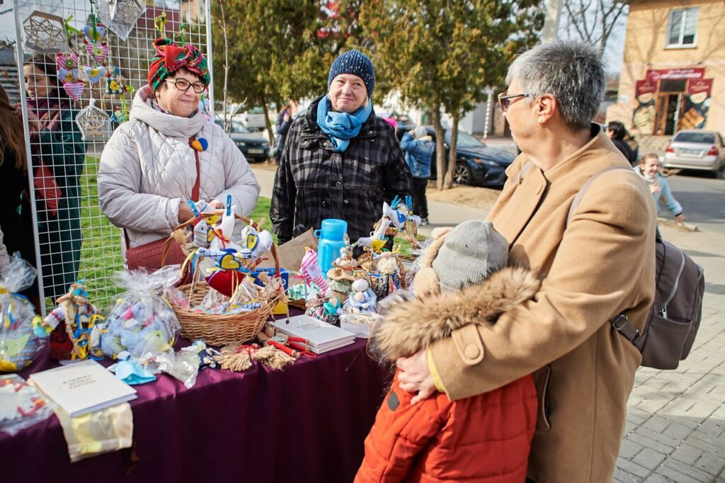 У Білгороді-Дністровському пройшов благодійний ярмарок на підтримку ЗСУ