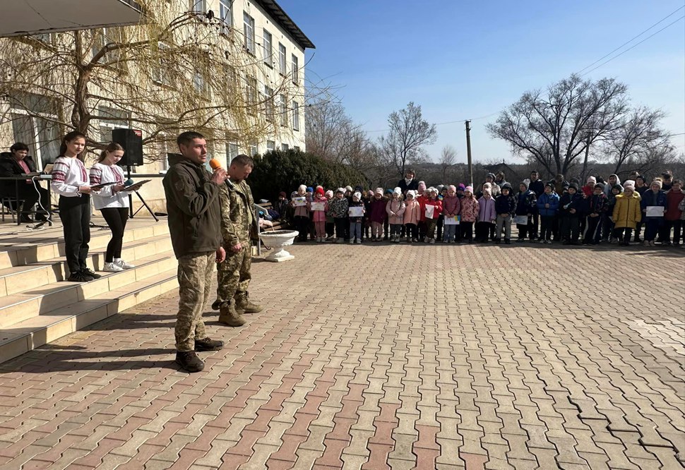 Особлива зустріч: до Кам’янського ліцею Арцизької громади завітали воїни Збройних сил України (Фото)
