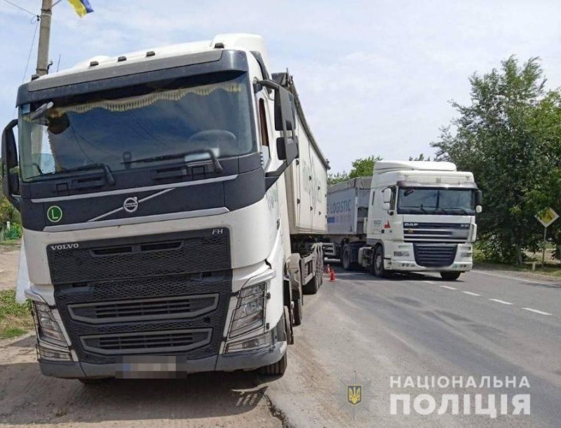 Водію вантажівки, який на трасі Одеса-Рені на смерть збив пішохода, загрожує тюремний строк