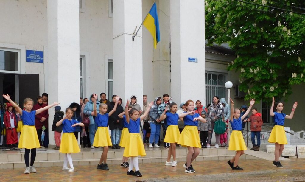 В Павлівській громаді провели великий ярмарок на підтримку ЗСУ (Фото)