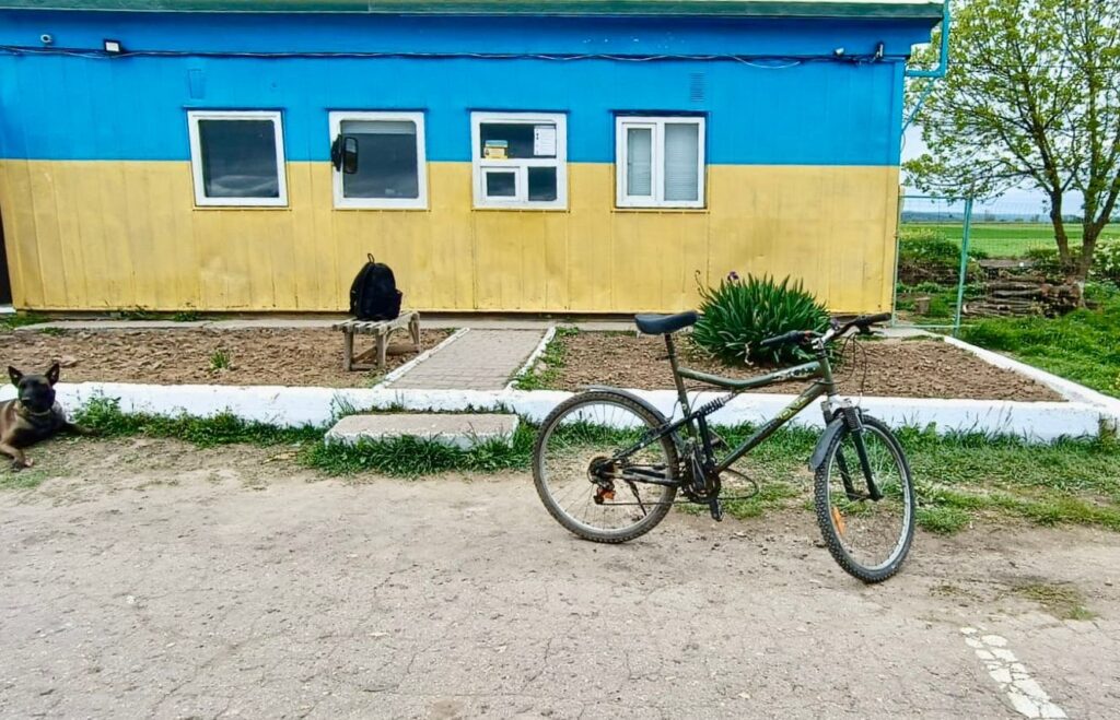 Через один з пунктів пропуску Болградського району іноземець намагався провезти в Україну наркотики у велосипеді