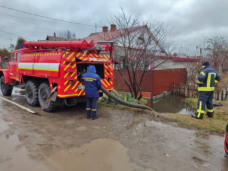 Рятувальники Бессарабії відкачали понад 600 кубів дощової води з домівок місцевих жителів