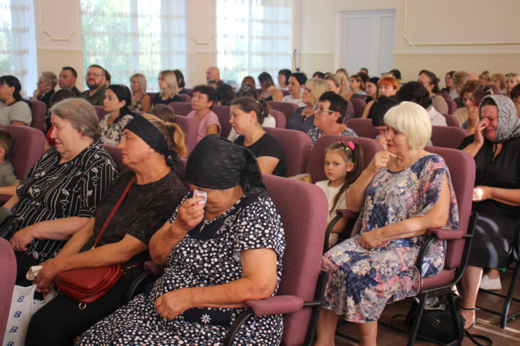 Родичам загиблих воїнів вручили посмертні відзнаки Почесного громадянина Арцизької громади