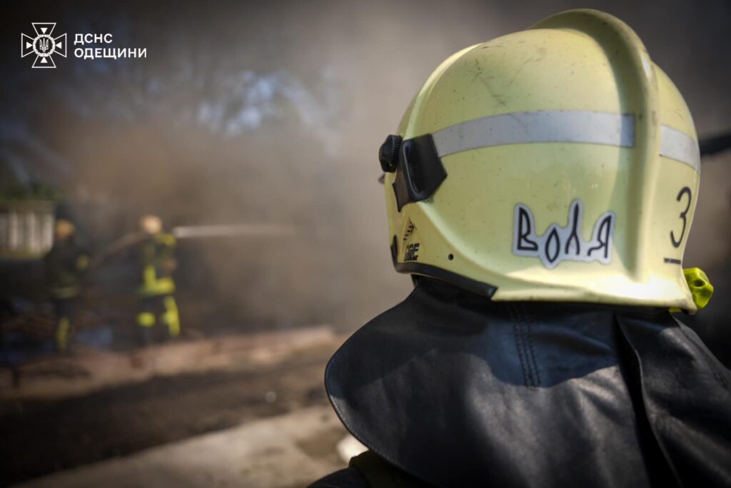 Рятувальники запобігли розповсюдженню вогню: в Ізмаїльському районі ледь не згоріла крамниця