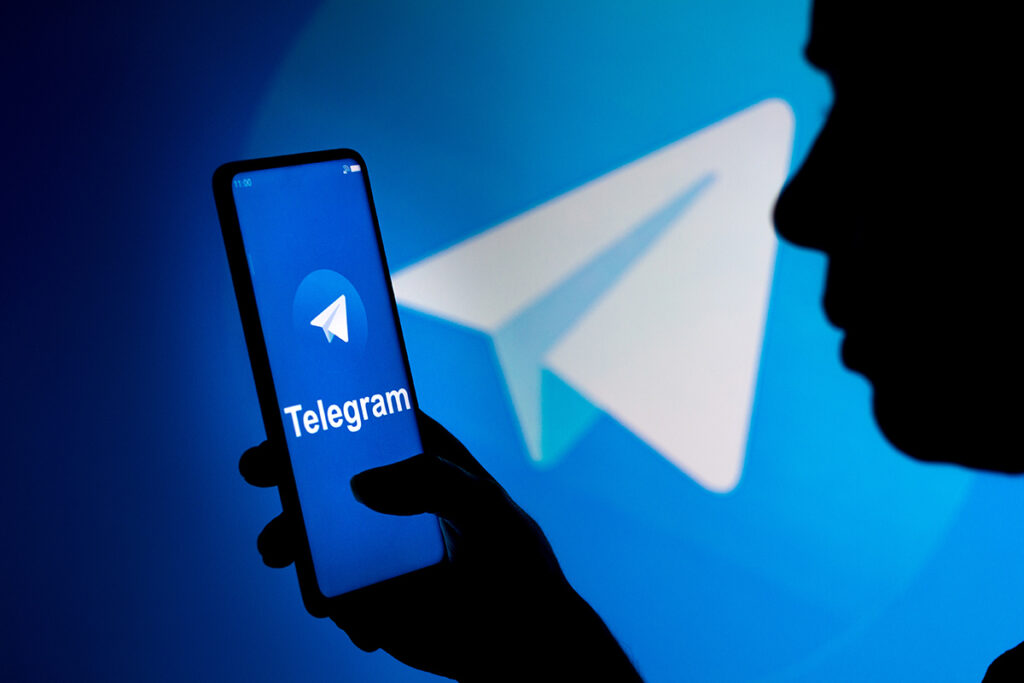 Держслужбовцям і військовим заборонили використання Telegram на службі