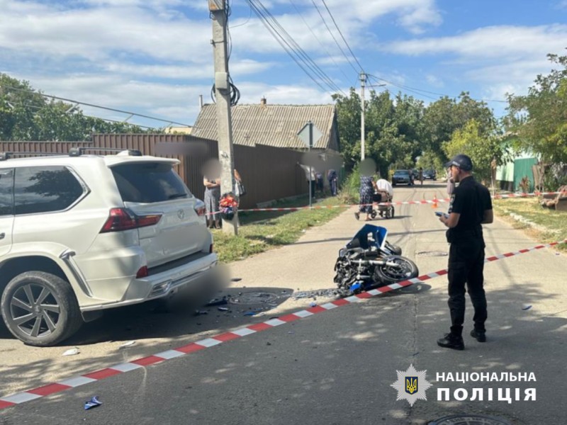 В місті Рені під колесами автомобіля загинув мотоцикліст: поліція встановлює причини