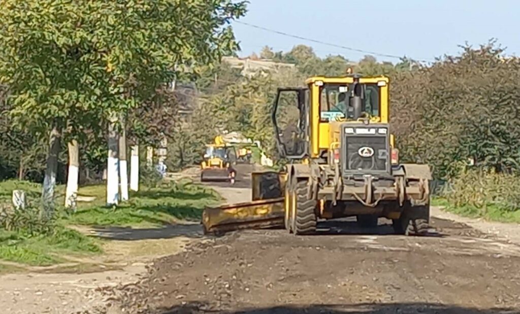 У Тарутинській громаді розпочався ремонт дороги, яка багато років була майже непроїзною