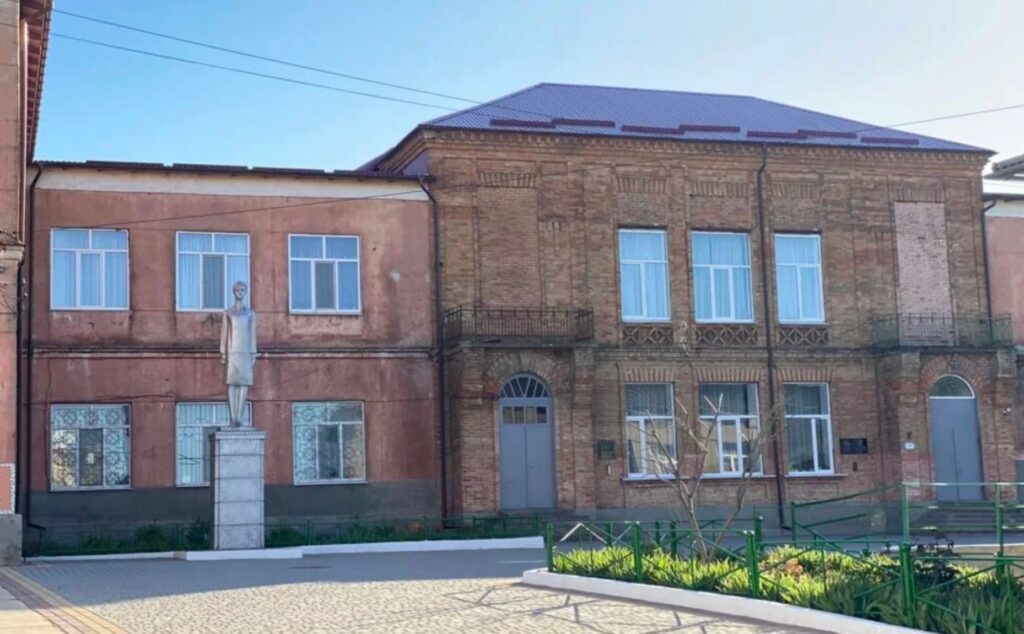 У Білгороді-Дністровському демонтували пам’ятник Зої Космодем’янської