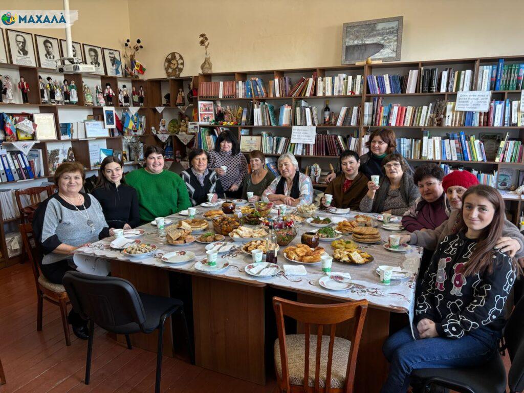 Коржики з медом, майстер-класи з рукоділля та застілля з пісної їжі: як гагаузи півдня Одещини святкують день Святої Варвари