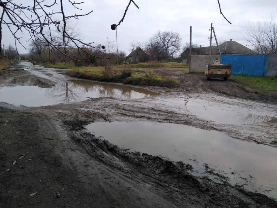 Дорога крізь багнюку: чи чекати дива в новому році мешканцям вулиці Дмитрівська в місті Кілія?