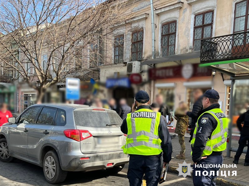 Поліція розшукує чоловіка, який може бути причетний до вбивства одеського громадського діяча