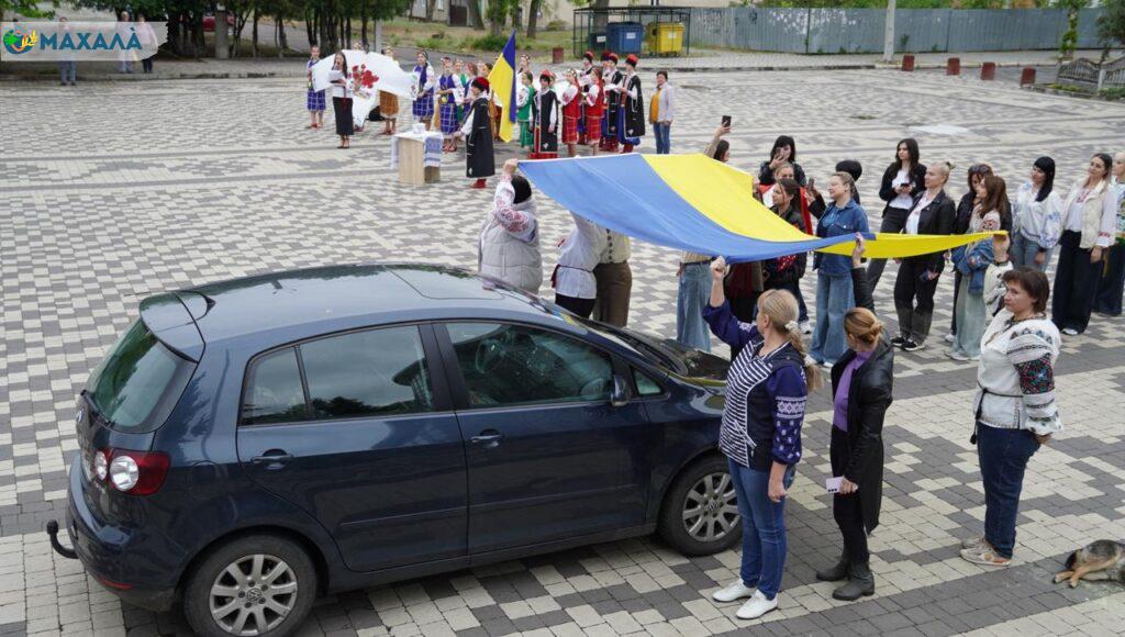 У Болграді пройшов щорічний жіночий автомарафон до дня вишиванки (Фото)