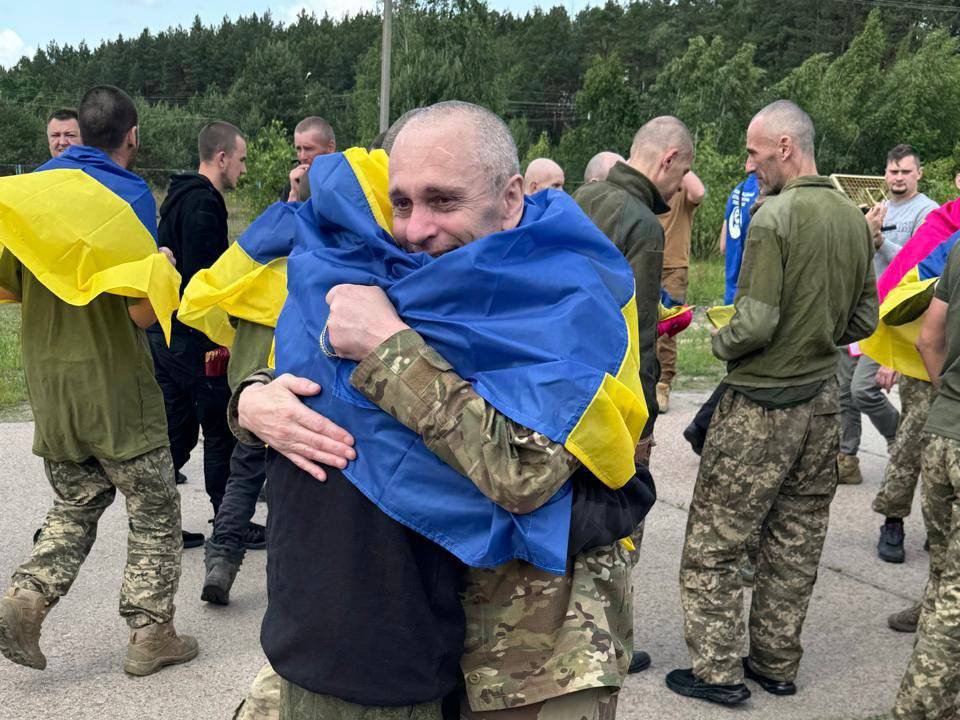 Черговий етап великого обміну: додому повернулися українські оборонці
