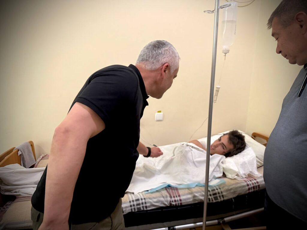 Стало відомо про стан двох школярів, які постраждали внаслідок атаки на ліцей у Білгороді-Дністровському 