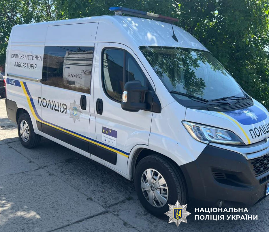 У місті Рені чоловік зарізав співмешканку просто на вулиці білого дня