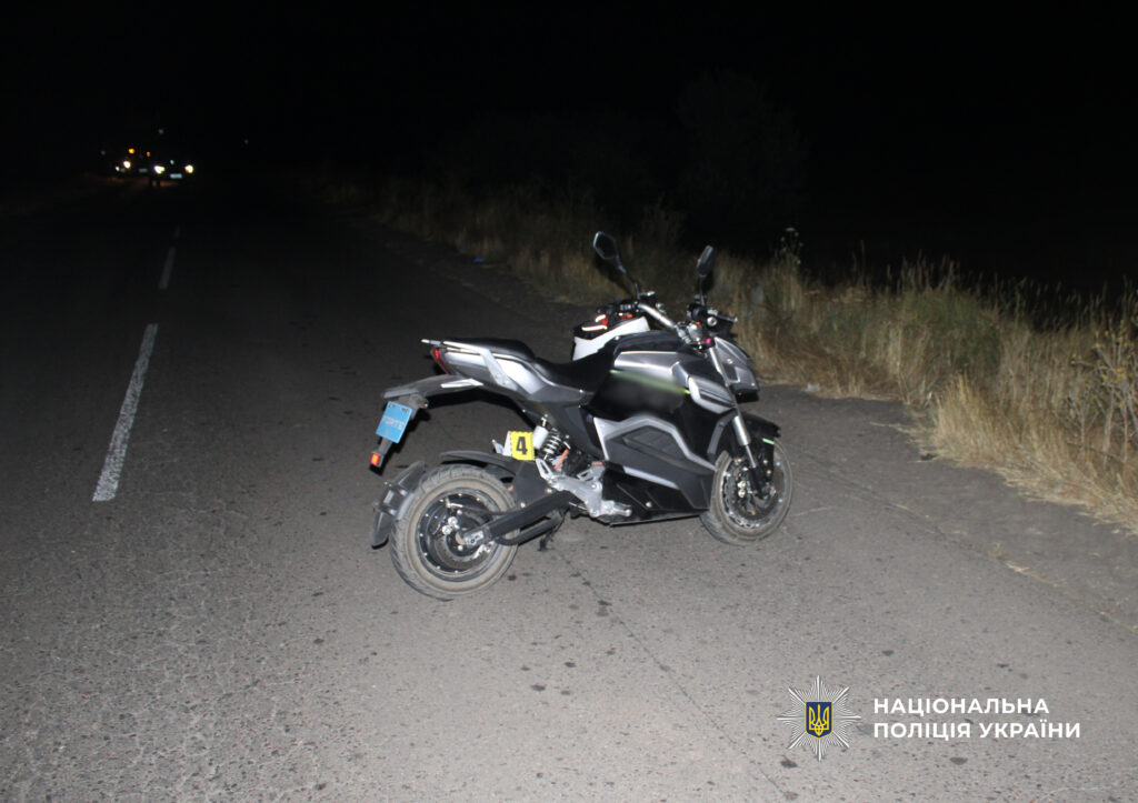 У Болградському районі дівчина на електроскутері на смерть збила літню жінку