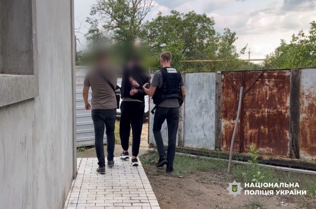 В Ізмаїлі молодик намагався підпалити ТЦК  за допомогою коктейлю Молотова
