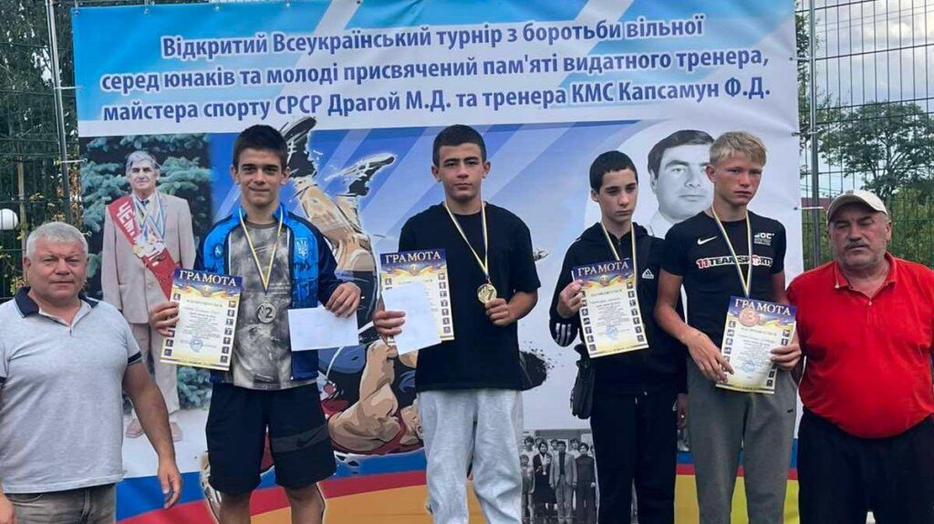 У Виноградівці відбувся всеукраїнський турнір з вільної боротьби, присвячений пам’яті тренерів