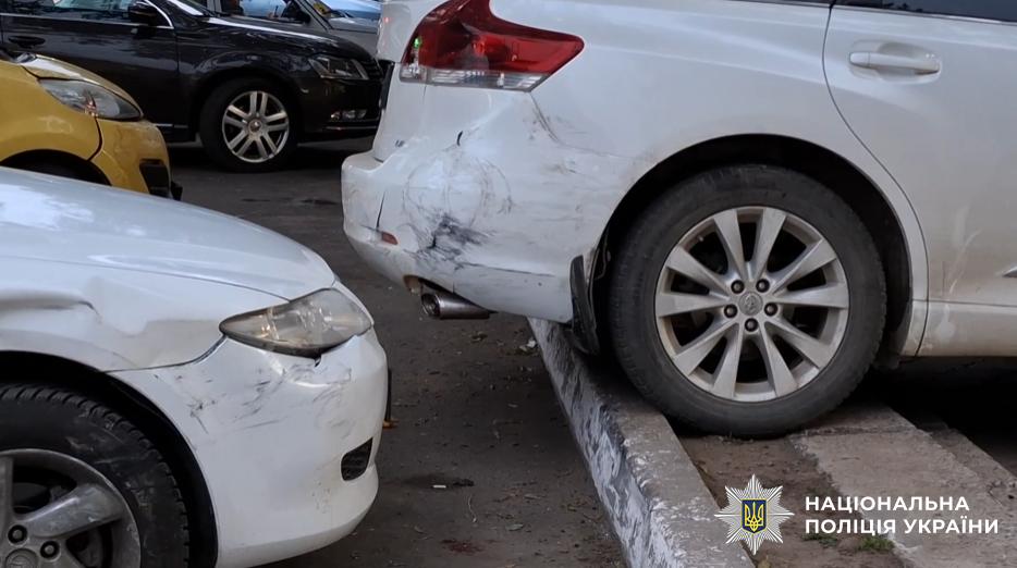 В місті Білгород-Дністровський під колеса авто потрапили дві сестрички
