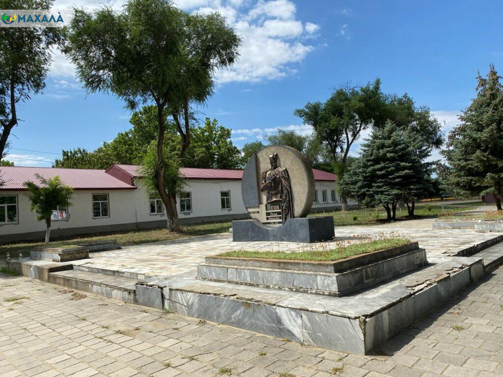 Активісти вимагають демонтажу пам’ятника засновнику Болграда Івану Інзову