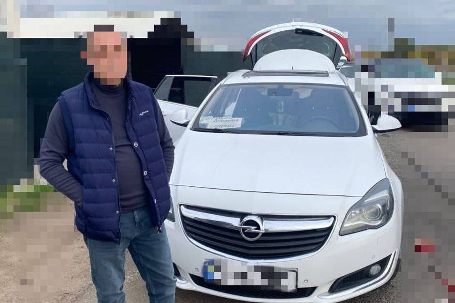Гвардійці Ізмаїльщини виявили незвичний «вантаж» у багажнику легкового авто
